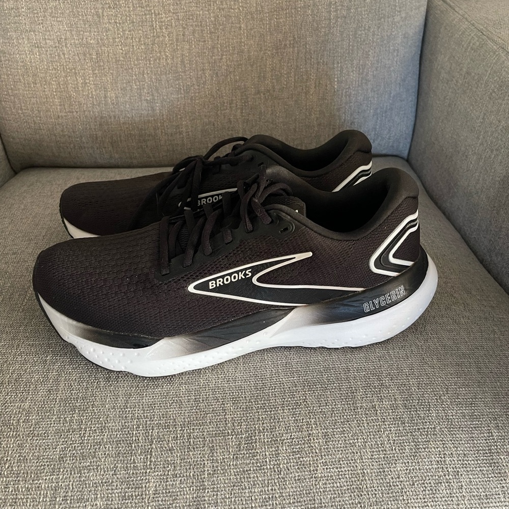 SOLD Brooks Glycerin Shoes NWOT